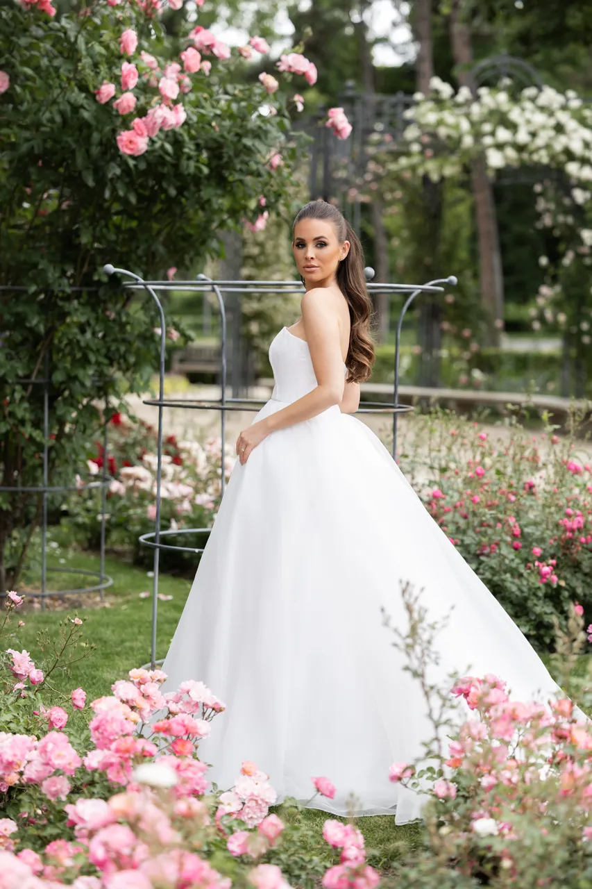 Amara menyasszonyi ruha