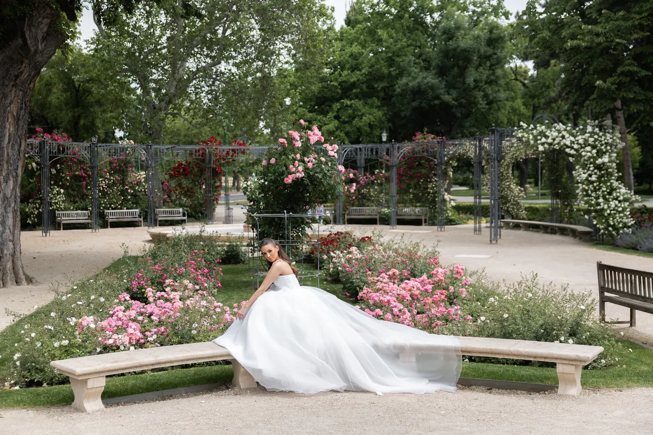 Amara menyasszonyi ruha