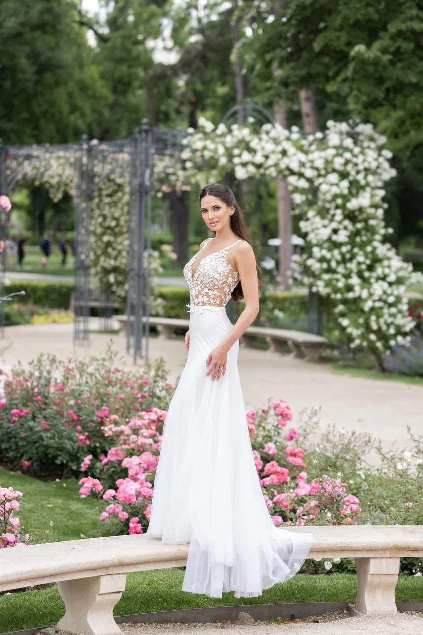 Flora sellő menyasszonyi ruha