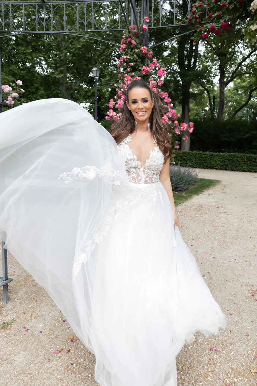 Mirabell menyasszonyi ruha