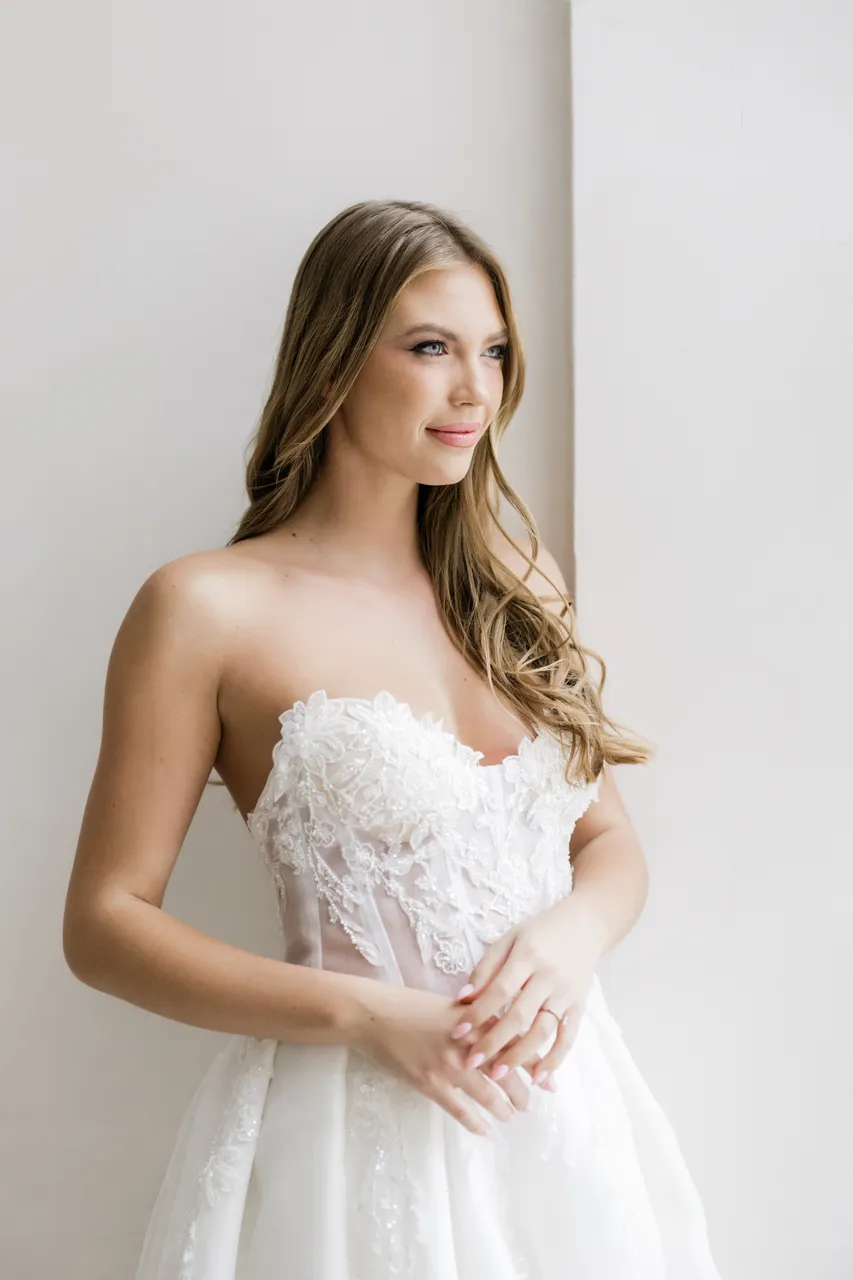 Elisabeth menyasszonyi ruha