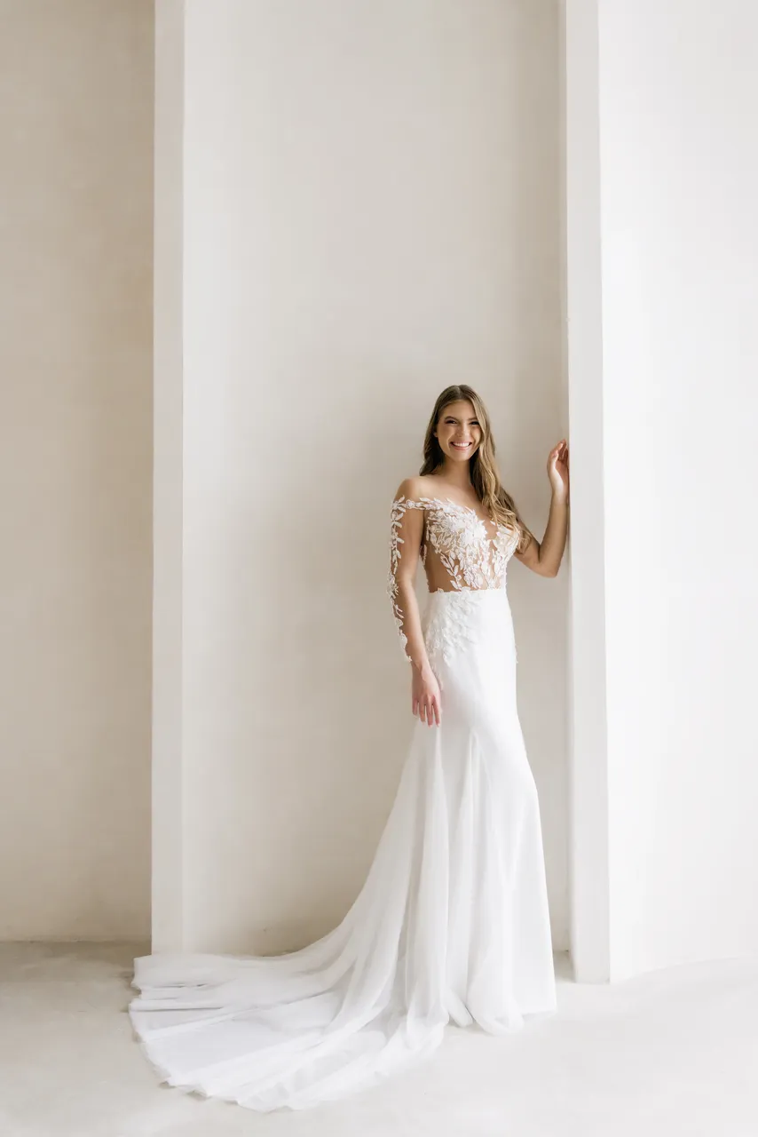 Mira menyasszonyi ruha